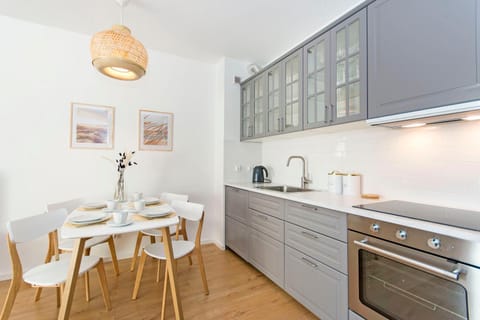 Coffee/tea facilities, Kitchen or kitchenette, Dining area, Communal kitchen, minibar, toaster