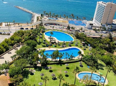Property building, Day, Natural landscape, Bird's eye view, Beach, City view, Pool view, Sea view, Swimming pool, Location