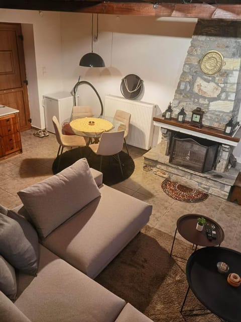Traditional Stone Cottage in Palio Elatohori Apartment in Pieria, Greece