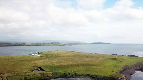 Property building, Sea view, Location