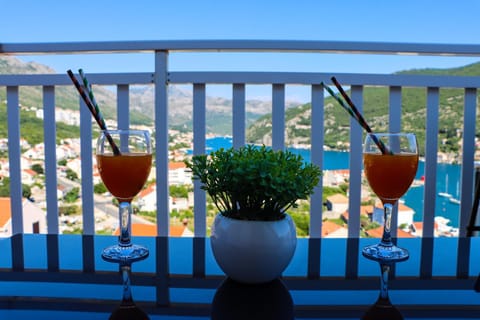 Balcony/Terrace, Mountain view, Sea view