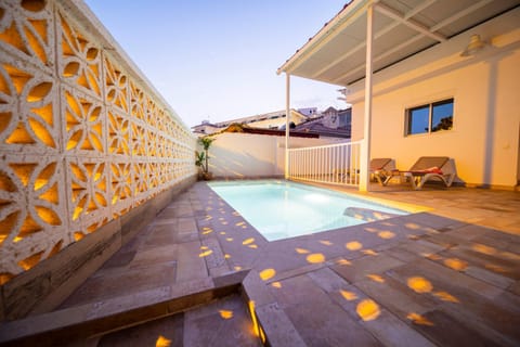 Balcony/Terrace, Pool view, Swimming pool, sunbed