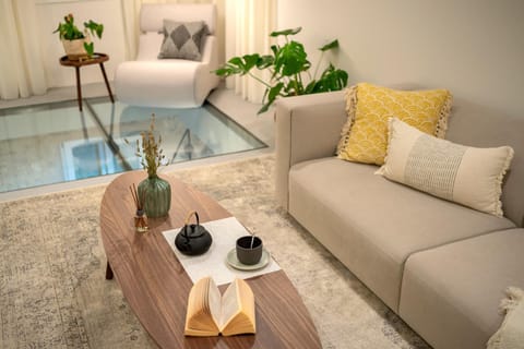 Living room, Seating area