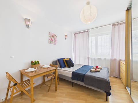 Bed, Living room, Seating area