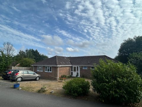 Property building, Garden, Parking