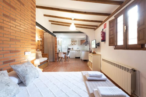 Kitchen or kitchenette, Dining area, Bedroom, dishwasher, washing machine