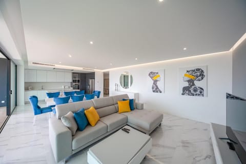TV and multimedia, Living room, Seating area