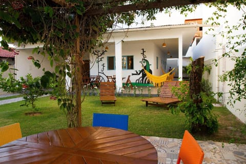 Spring, Day, Garden, Seating area, Garden view, sunbed