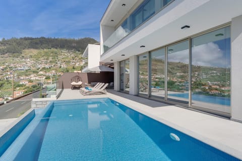 Balcony/Terrace, Swimming pool