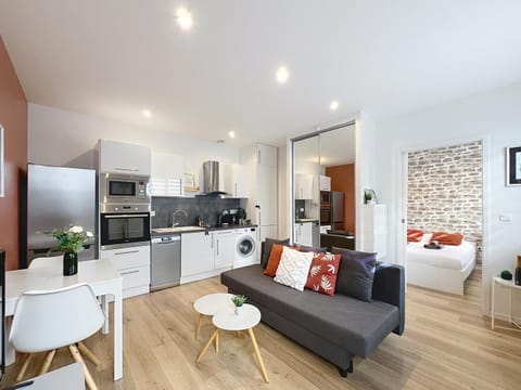 Kitchen or kitchenette, Living room, kitchen