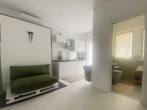 Bathroom, Living room, Seating area, toaster