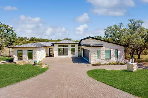 The Desert Rose House in Horseshoe Bay