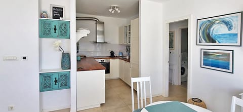 Kitchen or kitchenette, kitchen, kitchen