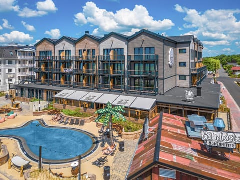 Property building, Swimming pool