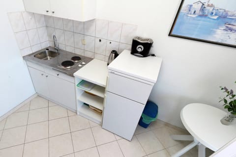 Coffee/tea facilities, Kitchen or kitchenette