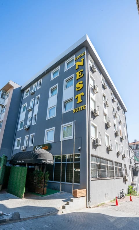 Property building, Day