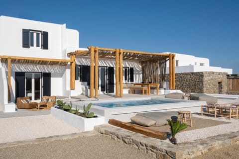 Property building, Swimming pool, Swimming pool