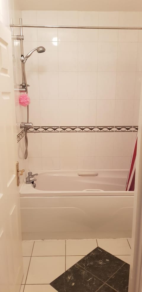 Beautiful 3 Bed Apartment with Balcony Sea View Apartment in County Donegal