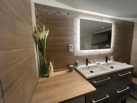 Gîte de la Couze pavin House in Besse-et-Saint-Anastaise