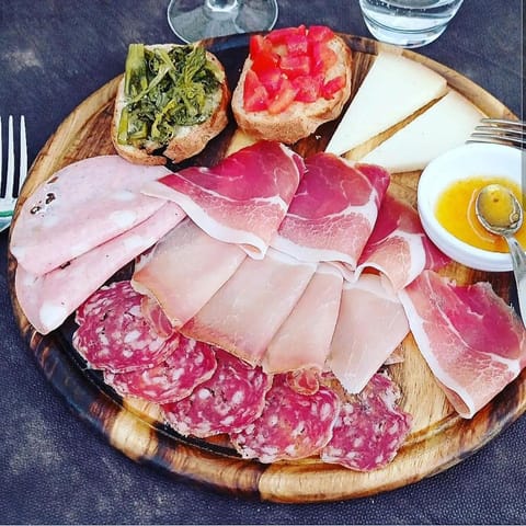 Restaurant/places to eat, Food close-up, Food, Meals