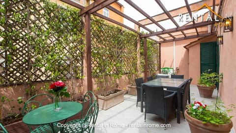 Patio, Dining area