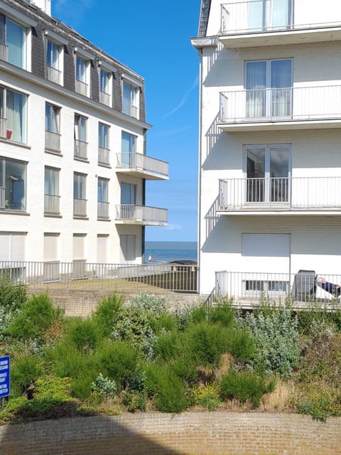 Nearby landmark, Neighbourhood