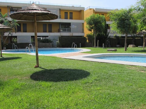 Garden, Swimming pool