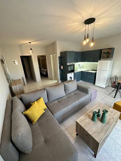 MosHouse Apartment ! 2 Bedrooms Apartment!! Apartment in Nea Peramos