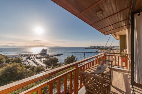 Patio, Day, Natural landscape, View (from property/room), Balcony/Terrace, Sea view
