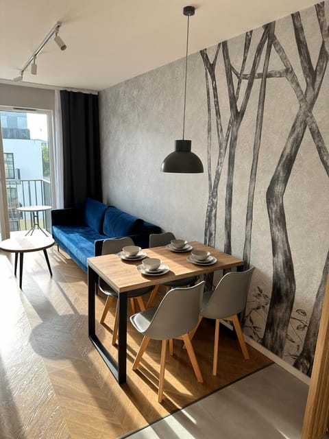 Communal lounge/ TV room, Living room, Dining area