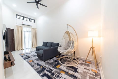 Communal lounge/ TV room, TV and multimedia, Living room, Seating area