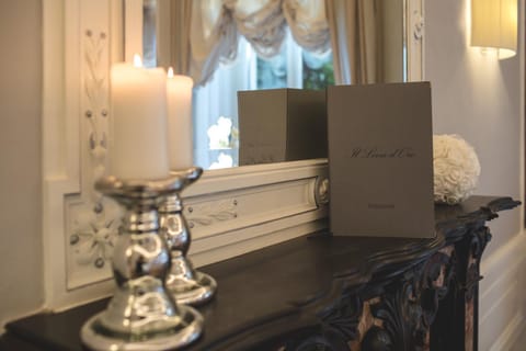 Restaurant/places to eat, Decorative detail