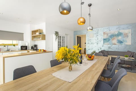 Summer, Kitchen or kitchenette, Food and drinks, Dining area, Food