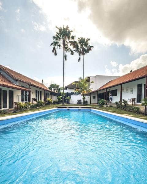 Property building, Pool view, Swimming pool