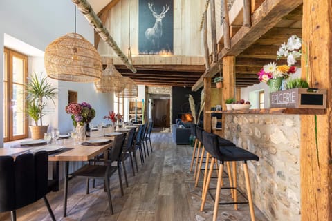 Lounge or bar