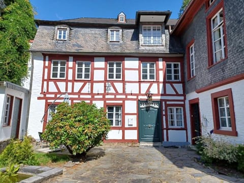 Felsenkeller - Brauerei Apartment in Monschau