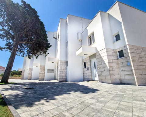 Villa Miss Sunshine with private jacuzzi Villa in Novalja