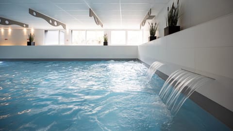 Hot Tub, Hot Tub, Spa and wellness centre/facilities, Swimming pool