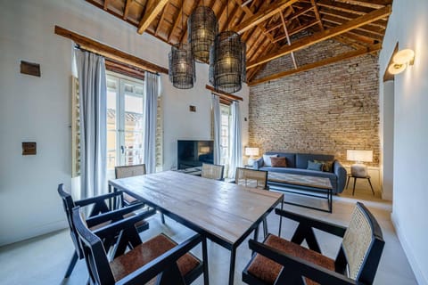 TV and multimedia, Living room, Dining area