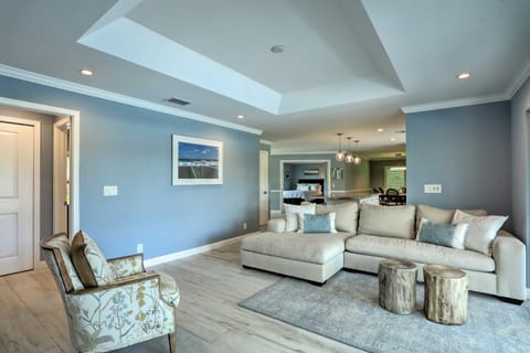 Jupiter Home with Private Pool and Putting Green! House in Tequesta