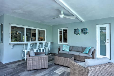 Jupiter Home with Private Pool and Putting Green! House in Tequesta