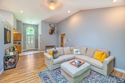 Cozy Whitehall Hideaway with Hot Tub and Chiminea! House in Wisconsin