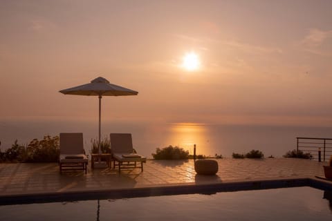 Swimming pool, Sunset, sunbed