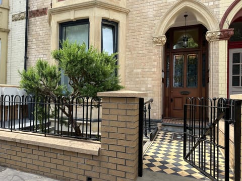 Property building, Facade/entrance