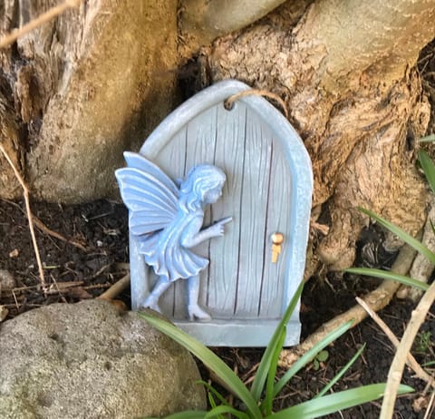 fAiRy DeLL Guesthouse 24-7 check in, cozy lockable rooms, tv, tea tray with choccies, free wifi and parking, COA, all are welcome Vacation rental in Bradford