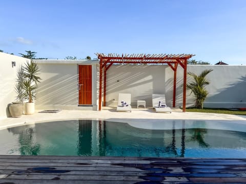 Property building, Swimming pool