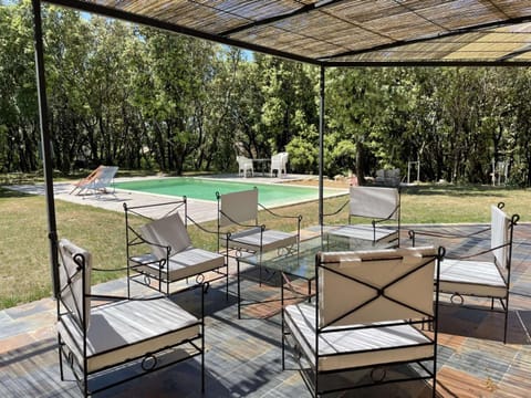 Villa 4* pour 6 pers. avec piscine privée et grand jardin, proche gorges de l'Ardèche - FR-1-382-191 House in Provence-Alpes-Côte d'Azur