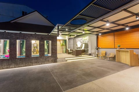 Inner courtyard view