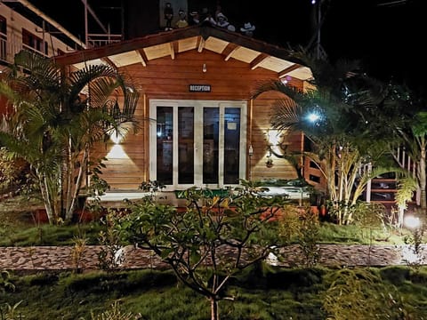 Facade/entrance, Garden