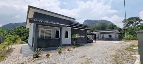 Property building, Day, Natural landscape, Mountain view